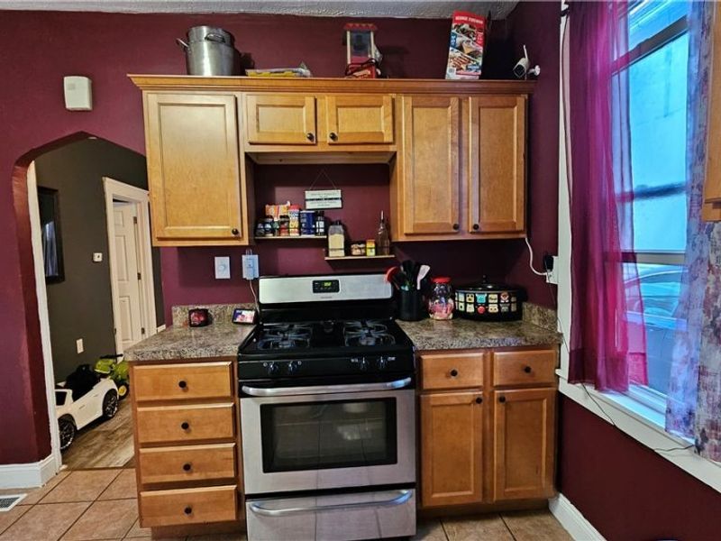 3628 Beyerle Road, Cleveland, OH 44105 Photo 6