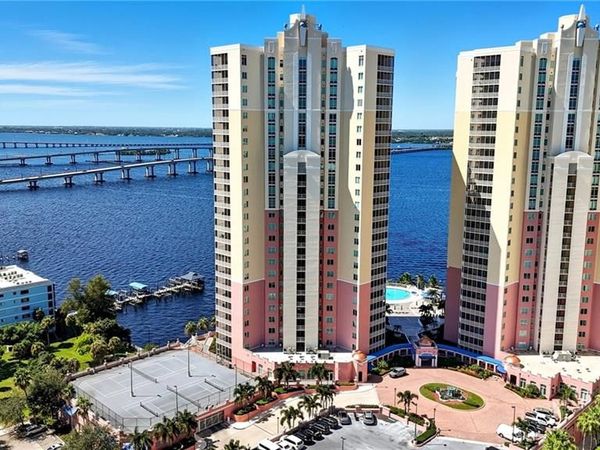 2743 1st ST, Unit 110, FORT MYERS, FL 33916