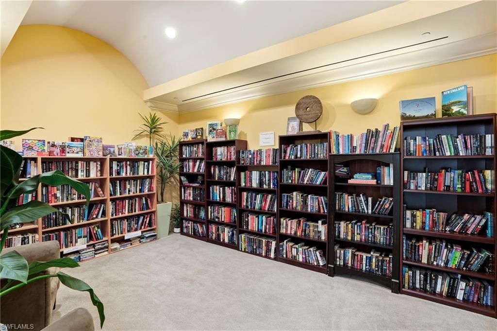 2743 1st St, Unit 110, Fort Myers, FL 33916 Photo