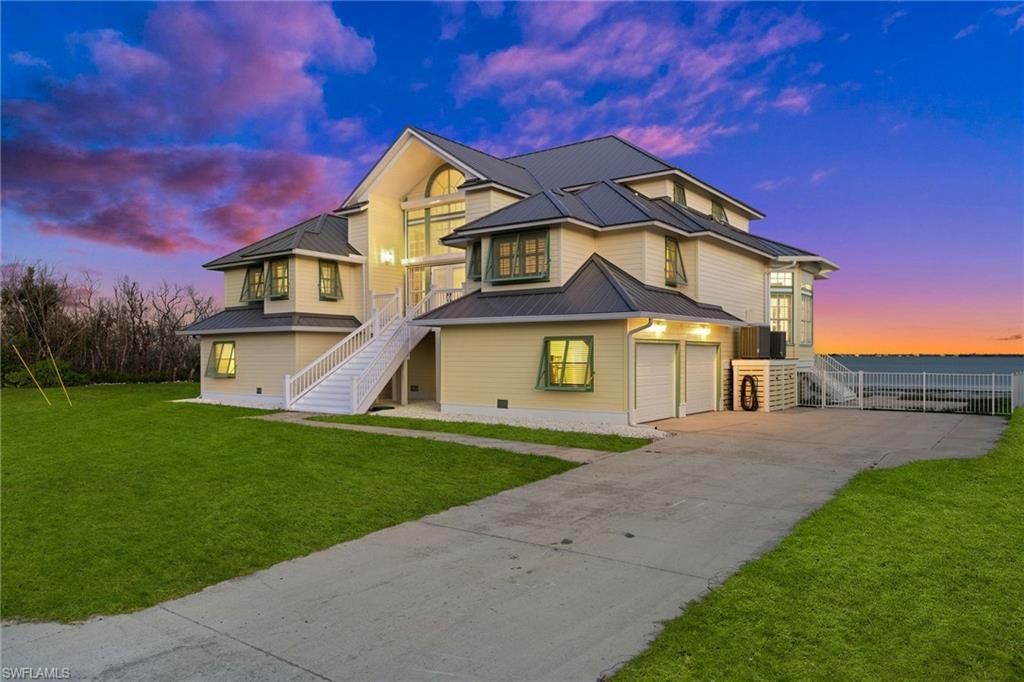 2272 Macadamia St, Saint James City, FL 33956 Photo