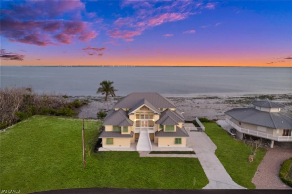 2272 Macadamia St, Saint James City, FL 33956 Photo