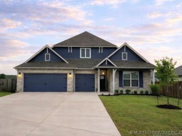 2010 W Fredericksburg Court, Broken Arrow, OK 74011