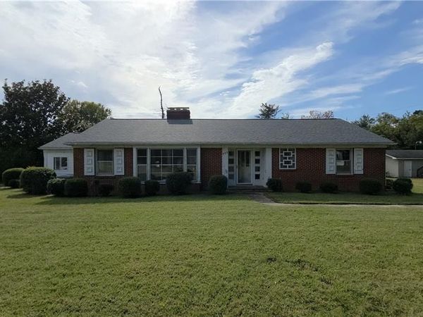 955 Main Street, Yanceyville, NC 27379