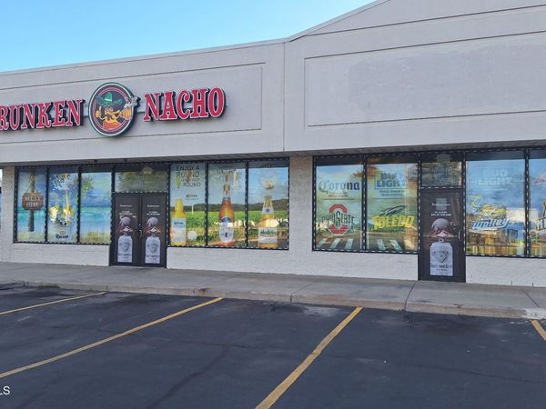 855 S Holland Sylvania Road, Toledo, OH 43615