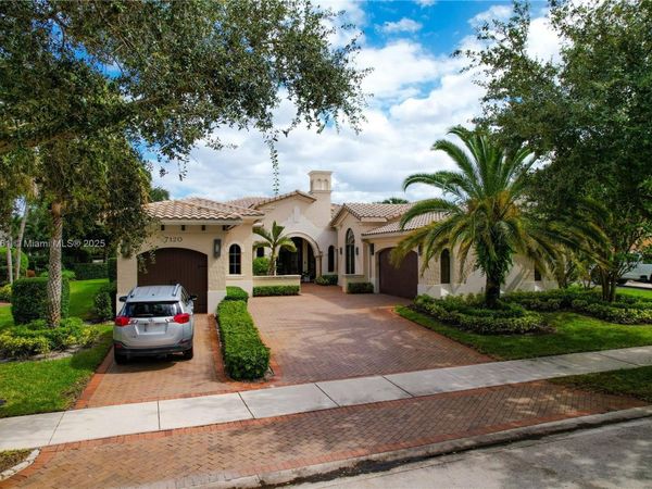 7120 Long Leaf Dr, Parkland, FL 33076