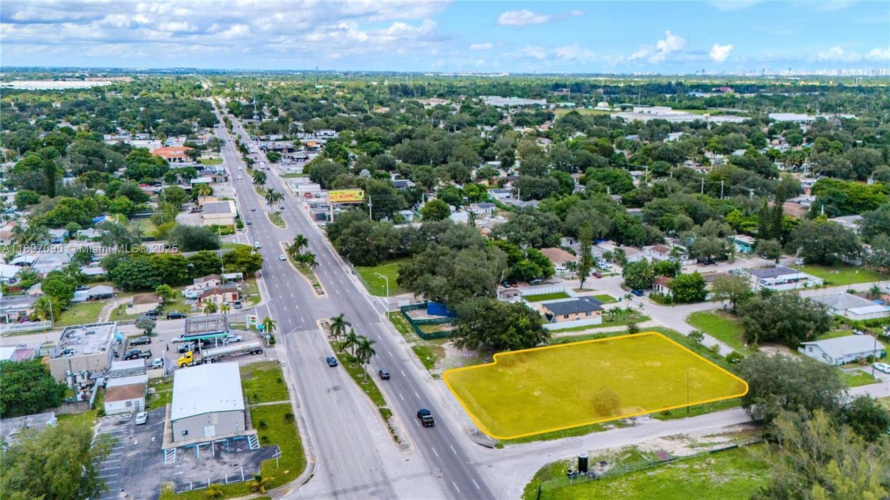8901 NW 22nd Ave, Miami, FL 33147 Photo
