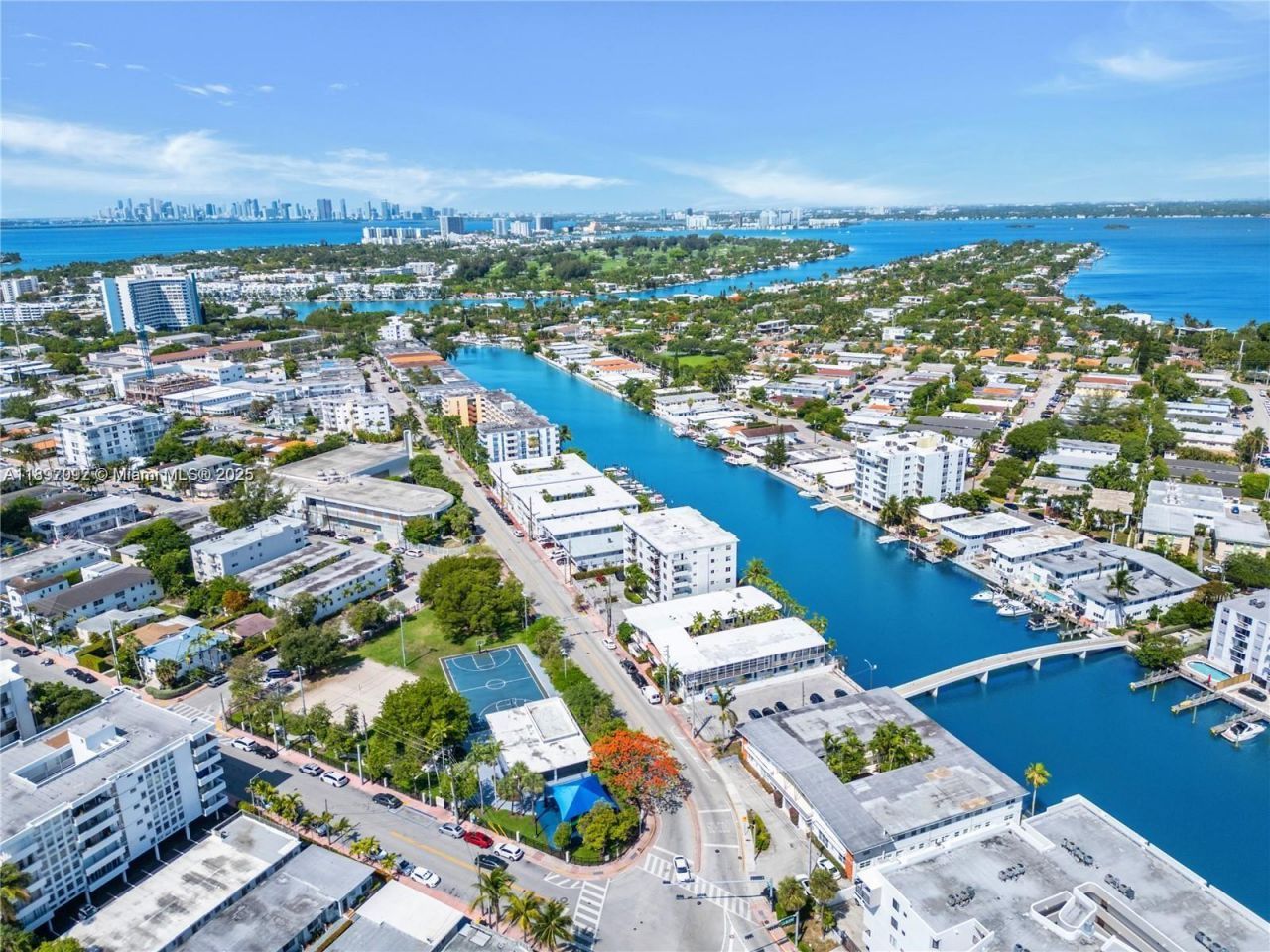 8040 Tatum Waterway Dr, Unit 7, Miami Beach, FL 33141 Photo