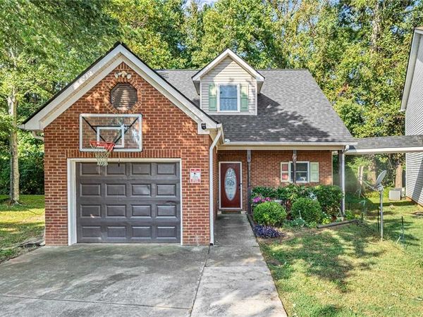 634 Shadowmoore Drive, Riverdale, GA 30296