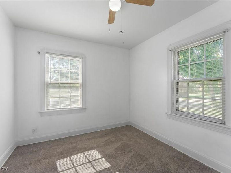 4038 Sunset Boulevard, Youngstown, OH 44512 Photo 16