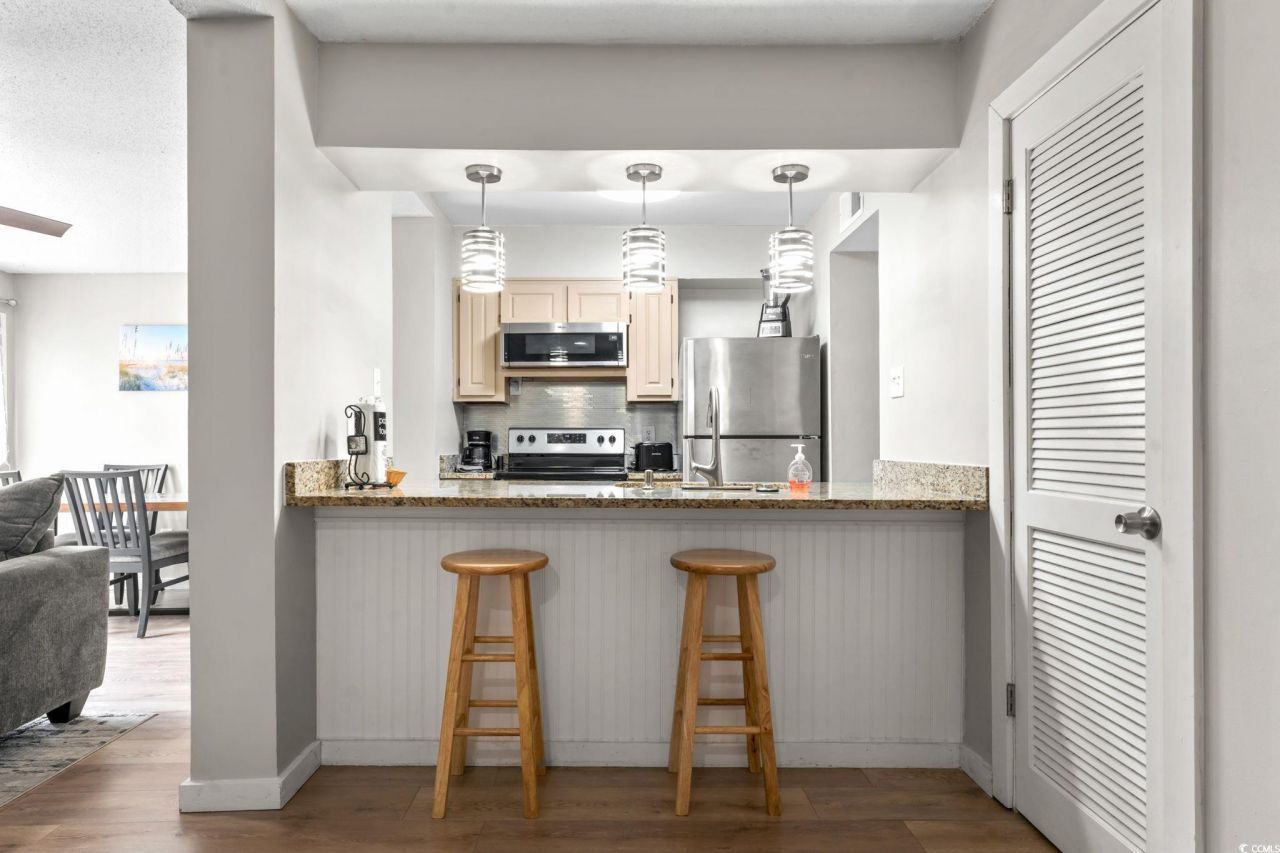 9661 Shore Dr. Photo 10