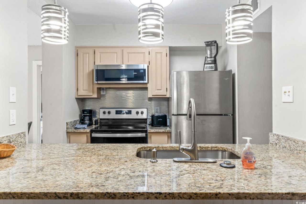 9661 Shore Dr. Photo 11