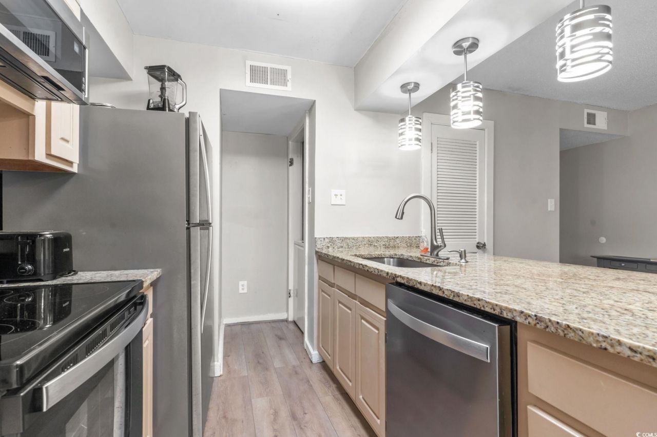 9661 Shore Dr. Photo 20