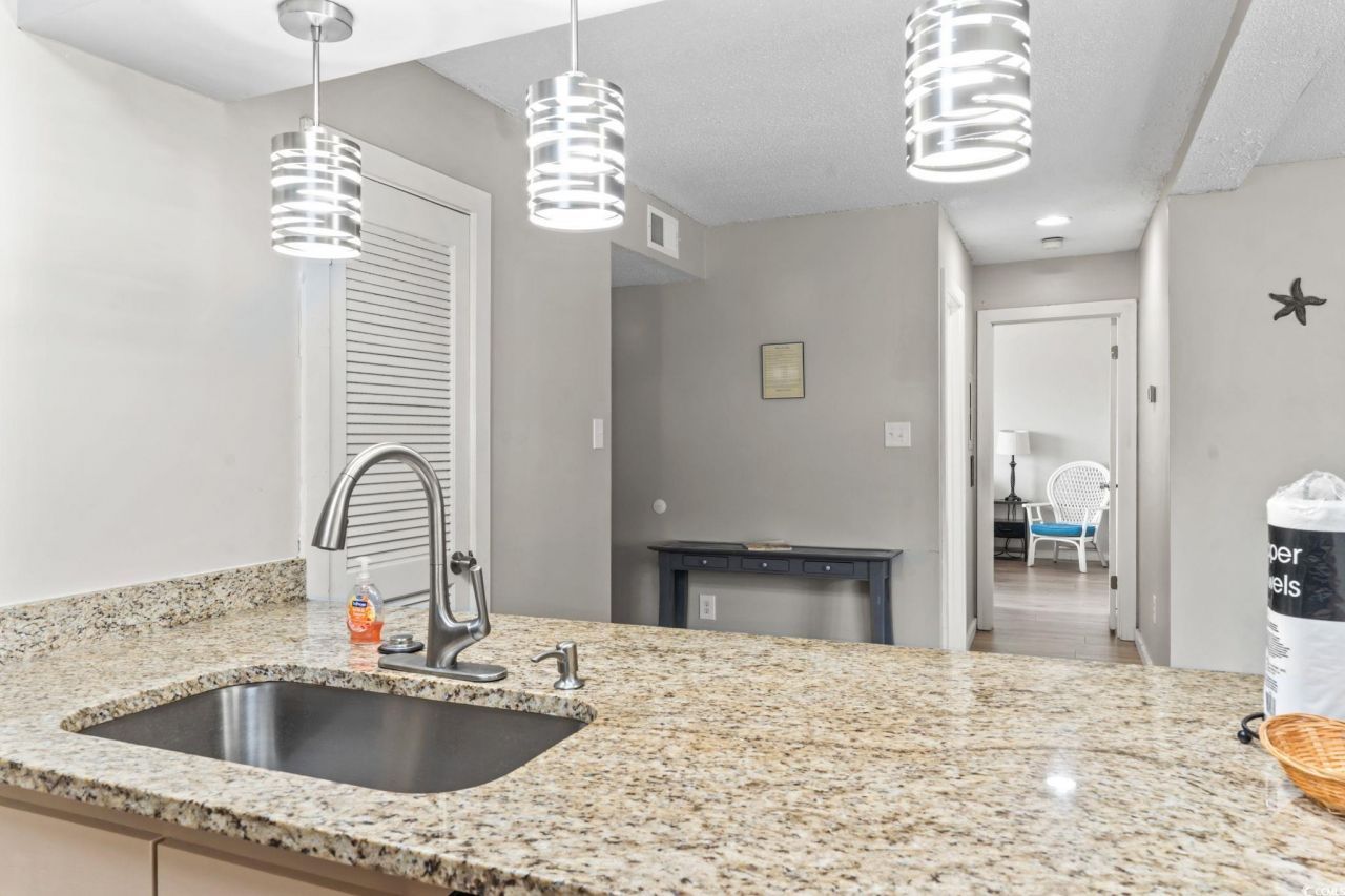 9661 Shore Dr. Photo 22