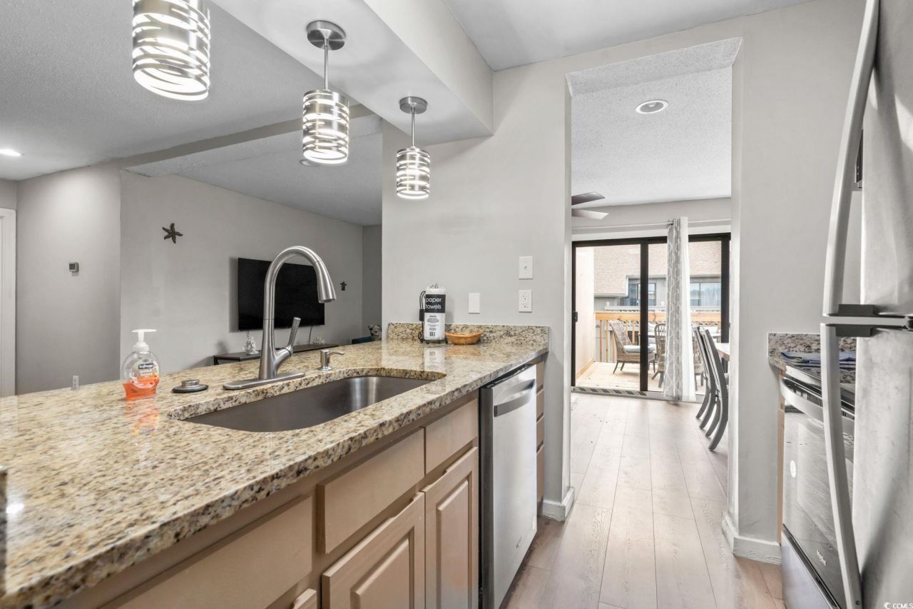 9661 Shore Dr. Photo 24