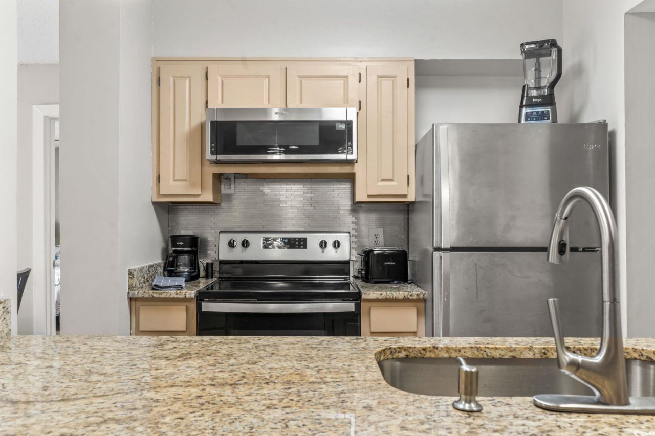 9661 Shore Dr. Photo 25