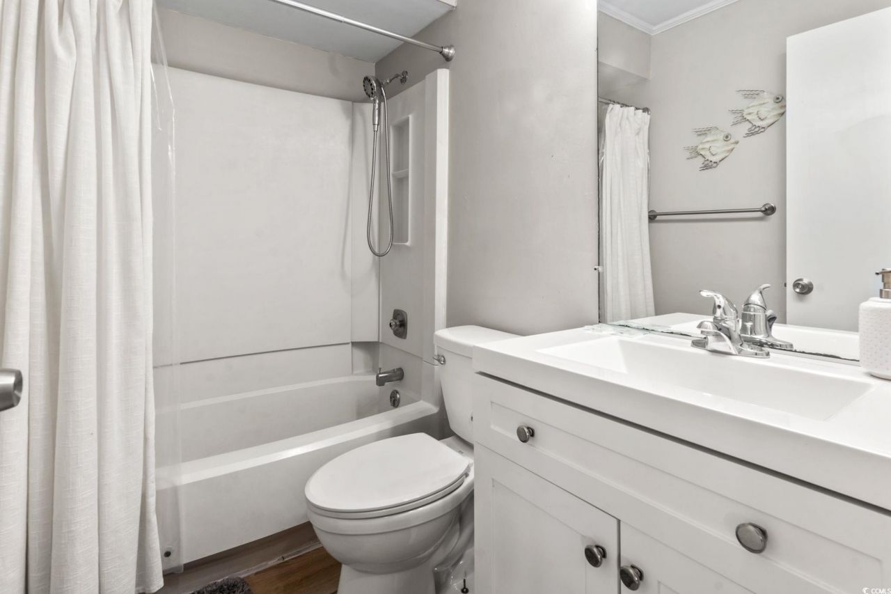 9661 Shore Dr. Photo 28