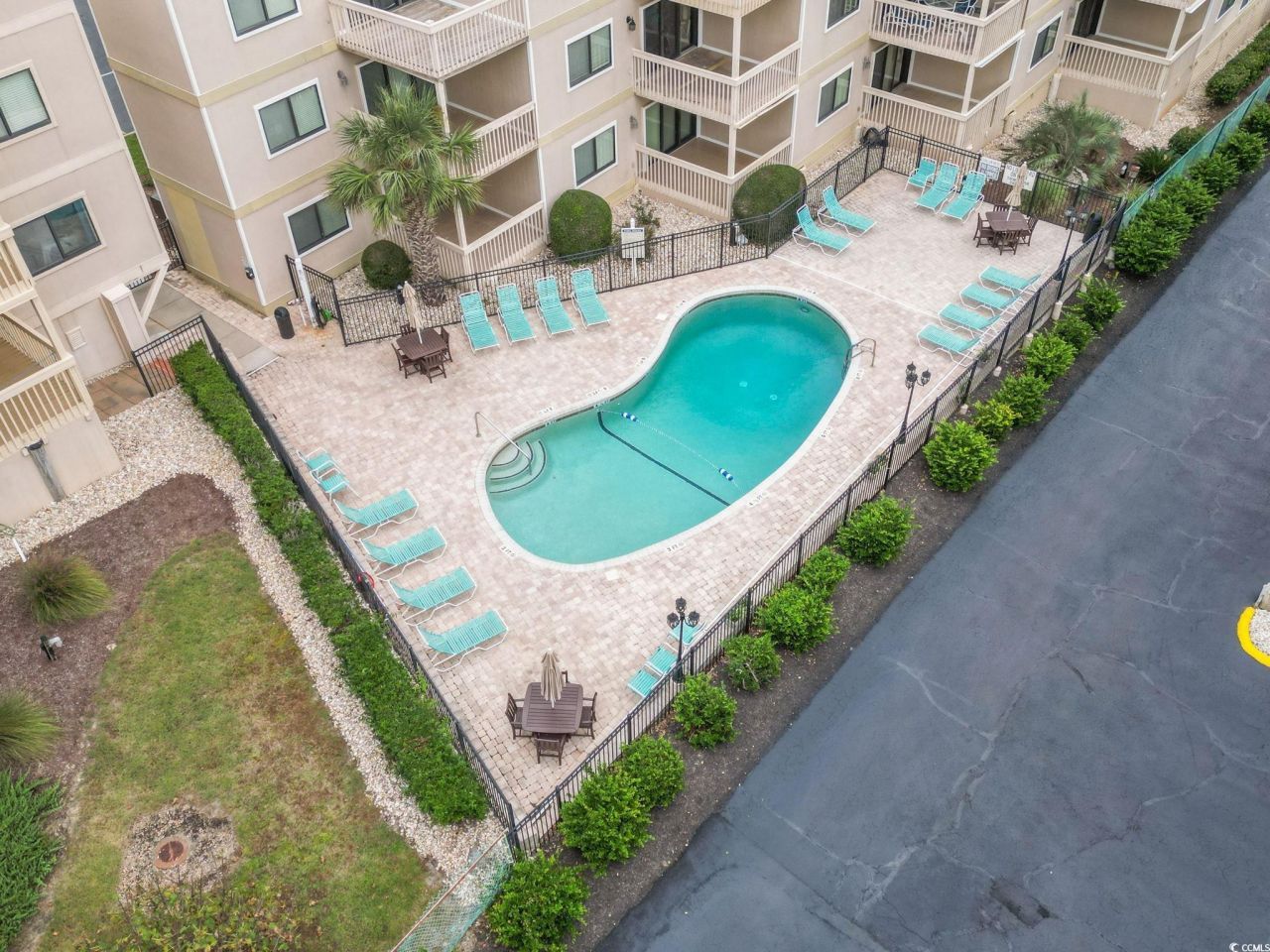 9661 Shore Dr. Photo 6