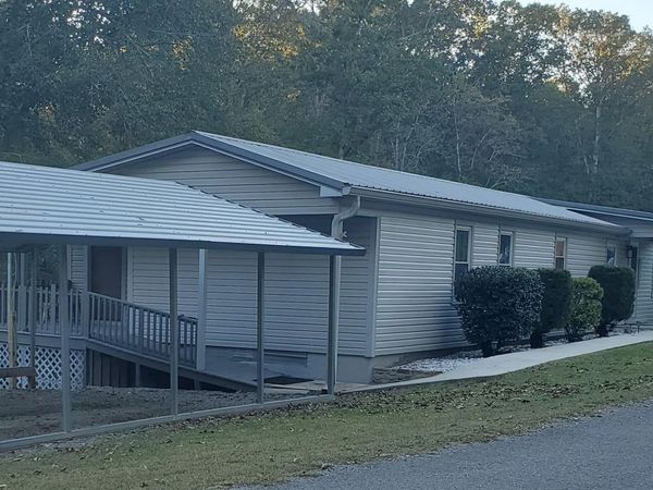 572 Randall Fugate Rd, Spring City, TN 37381