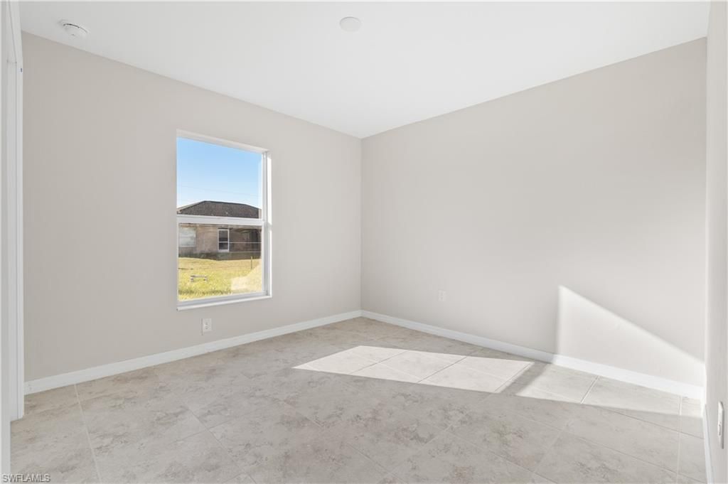 2052 NW 17th St, Cape Coral, FL 33993 Photo