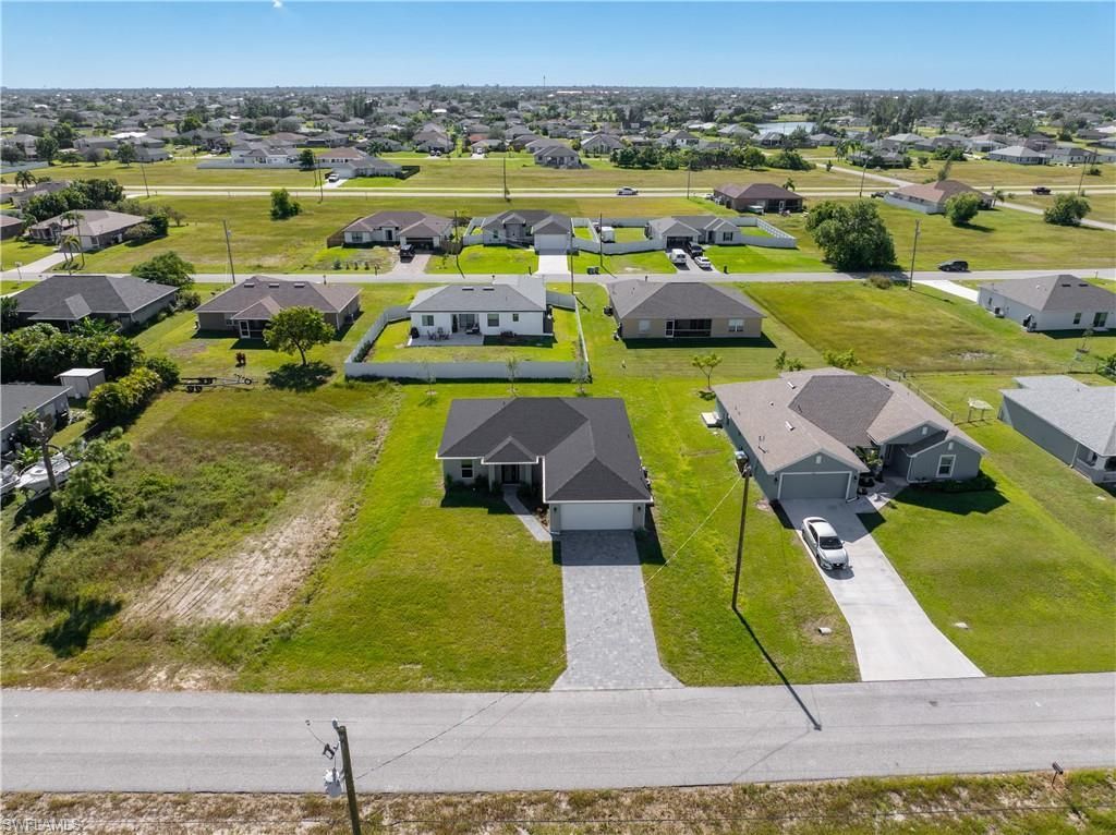 2052 NW 17th St, Cape Coral, FL 33993 Photo