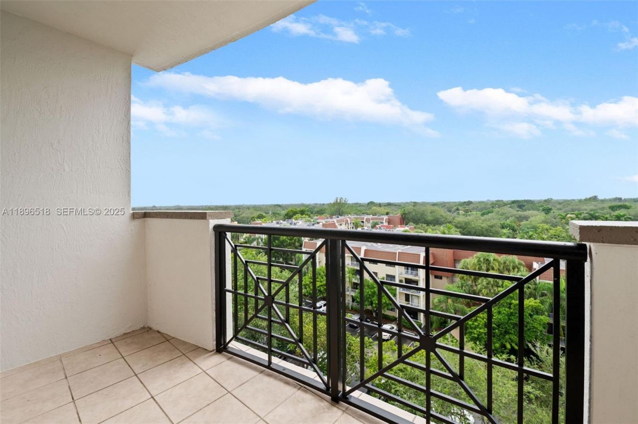 9021 SW 94th St, Unit 707, Miami, FL 33176 Photo