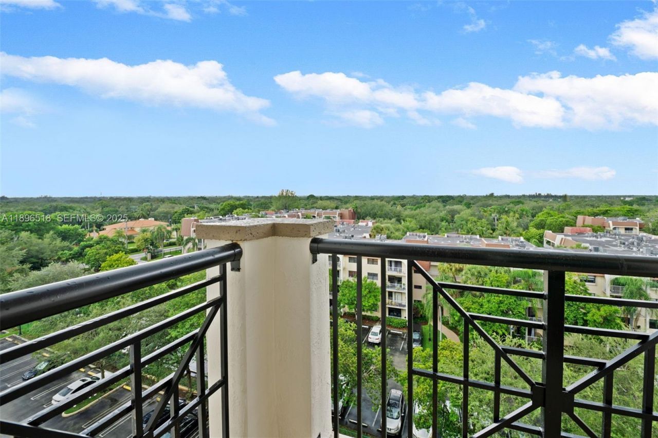 9021 SW 94th St, Unit 707, Miami, FL 33176 Photo