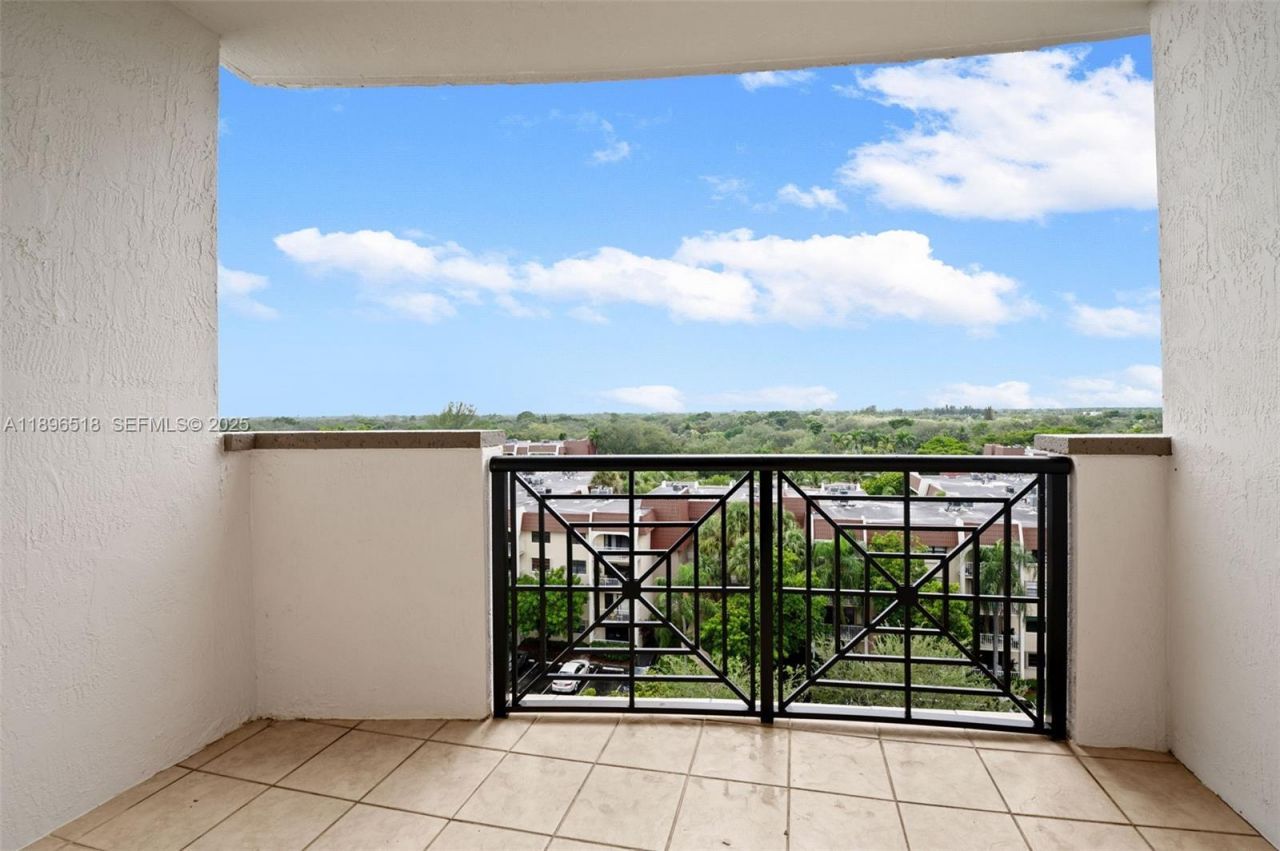 9021 SW 94th St, Unit 707, Miami, FL 33176 Photo