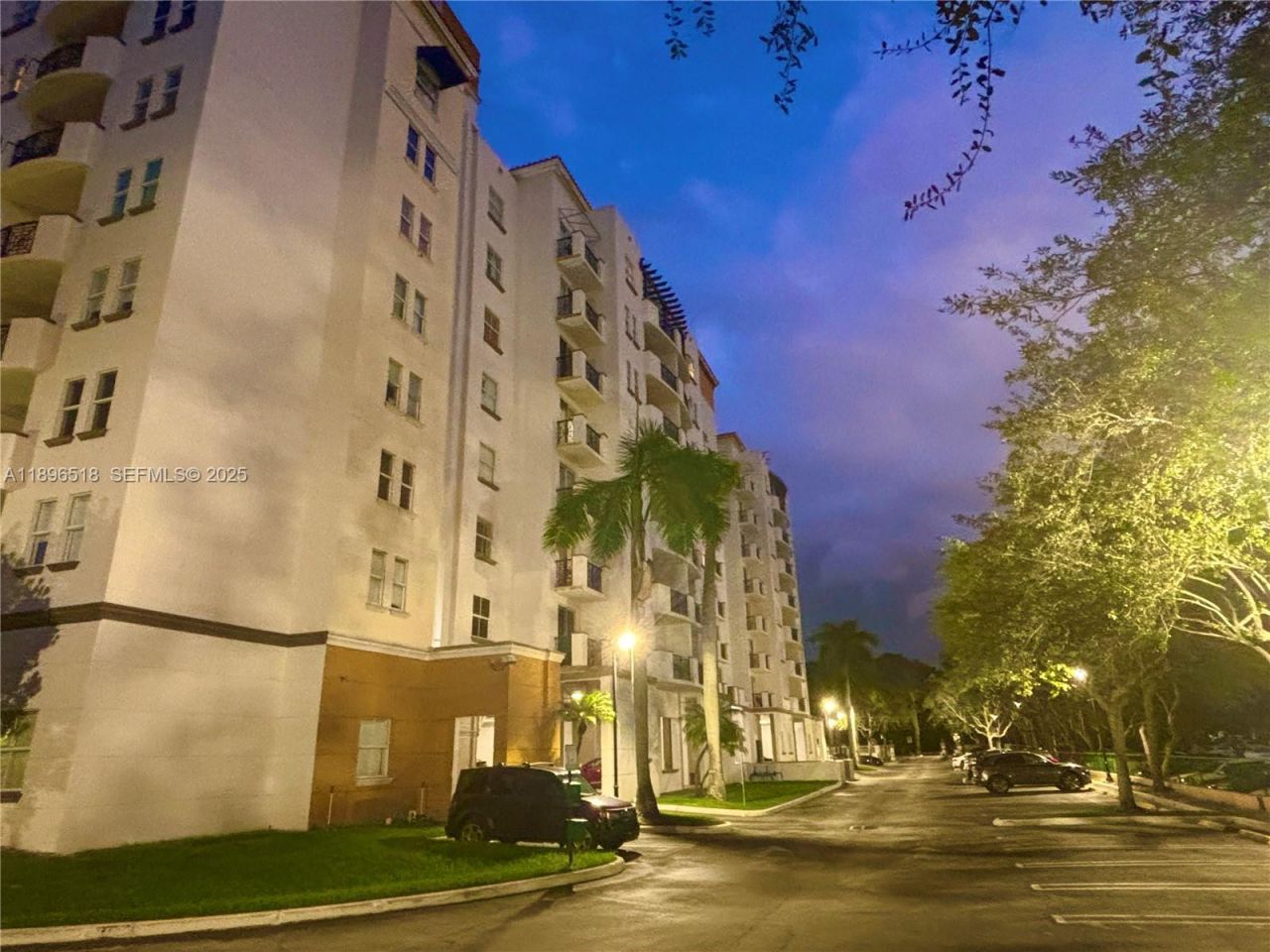 9021 SW 94th St, Unit 707, Miami, FL 33176 Photo