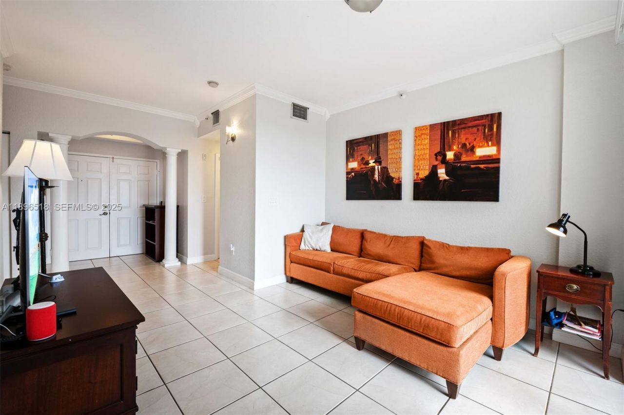 9021 SW 94th St, Unit 707, Miami, FL 33176 Photo