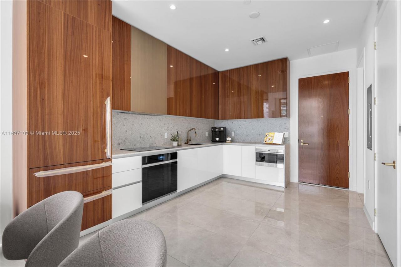 2655 S Bayshore, Unit 1506, Coconut Grove, FL 33133 Photo