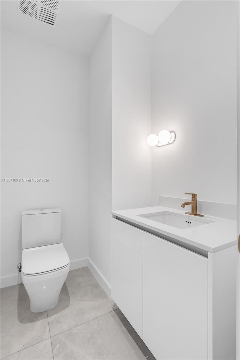 2655 S Bayshore, Unit 1506, Coconut Grove, FL 33133 Photo