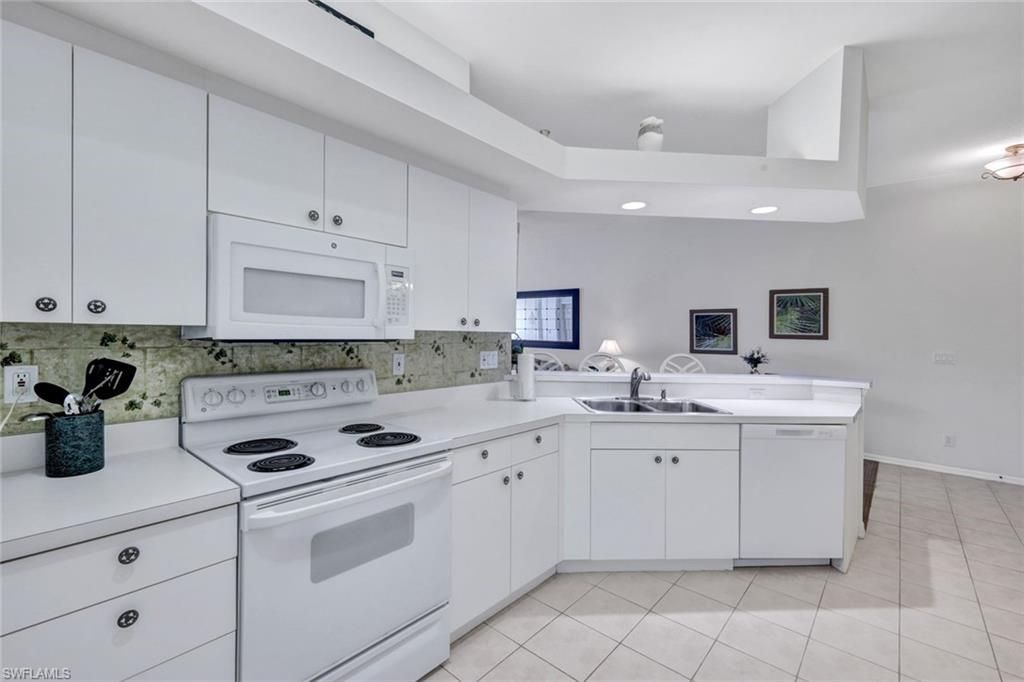 10711 Halfmoon Shoal Rd, Unit 203, Estero, FL 34135 Photo