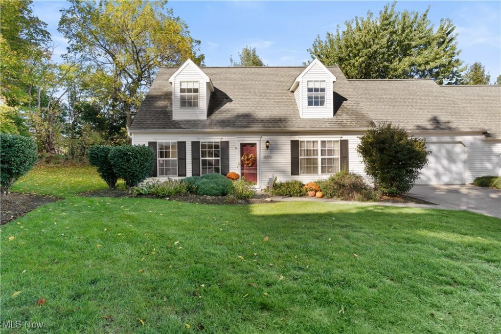 10240 Orchard Hill Lane, Twinsburg, OH 44087 Main Photo