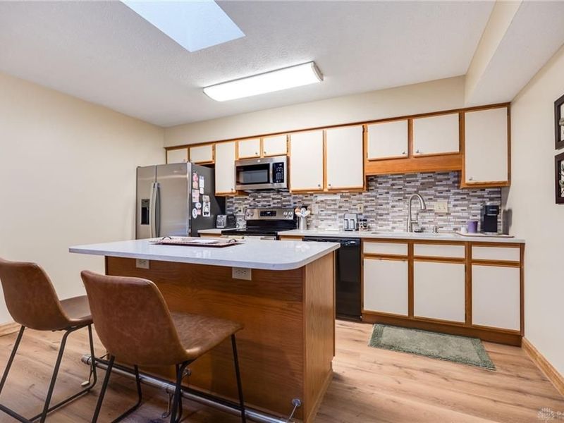 6724 Willow Creek Drive, Dayton, OH 45424 Photo 13