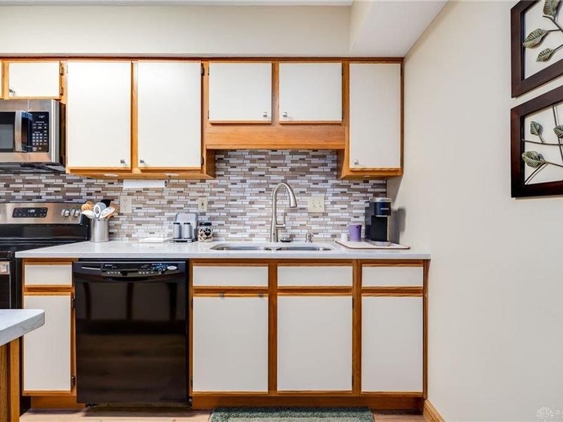 6724 Willow Creek Drive, Dayton, OH 45424 Photo 14