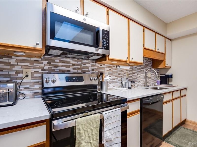 6724 Willow Creek Drive, Dayton, OH 45424 Photo 17