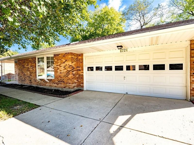 6724 Willow Creek Drive, Dayton, OH 45424 Photo 3