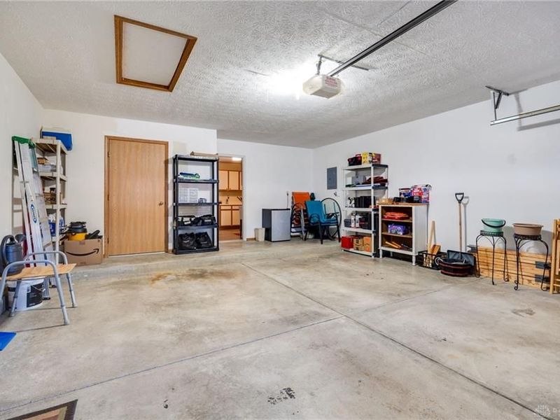 6724 Willow Creek Drive, Dayton, OH 45424 Photo 32