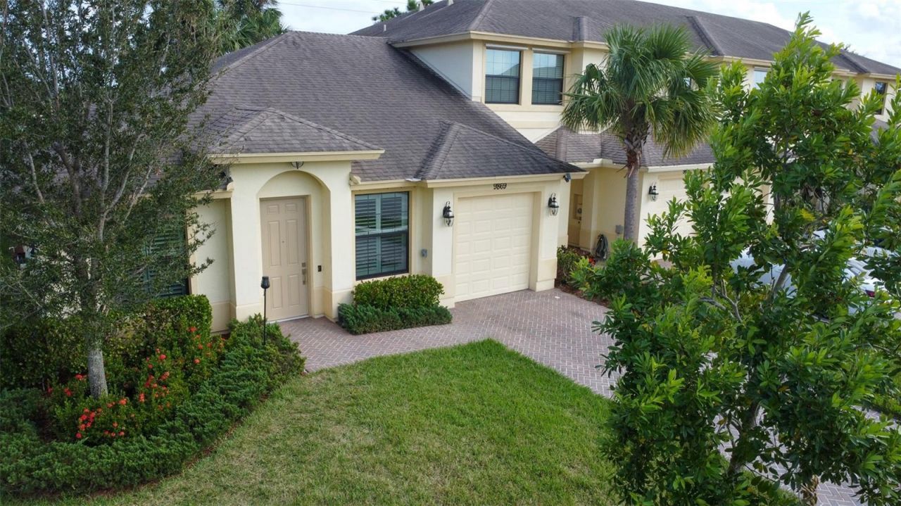 9869 E Villa Circle, Vero Beach, FL 32966 Main Photo