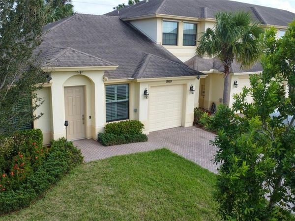 9869 E VILLA CIRCLE, VERO BEACH, FL 32966