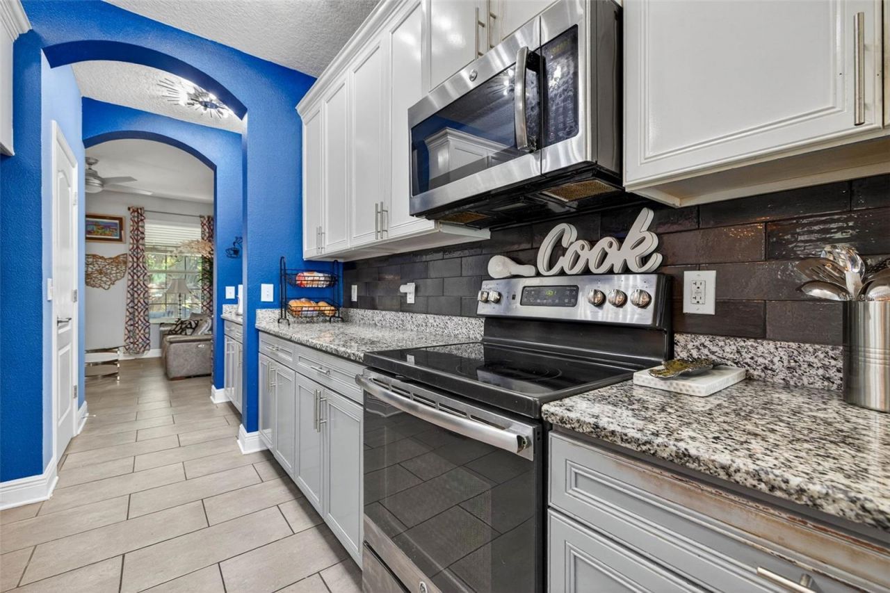 3059 3rd Avenue N, Saint Petersburg, FL 33713 Photo