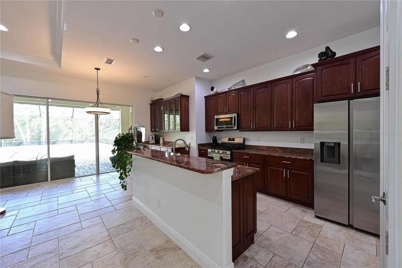 931 Mangrove Edge Court, Bradenton, FL 34208 Photo
