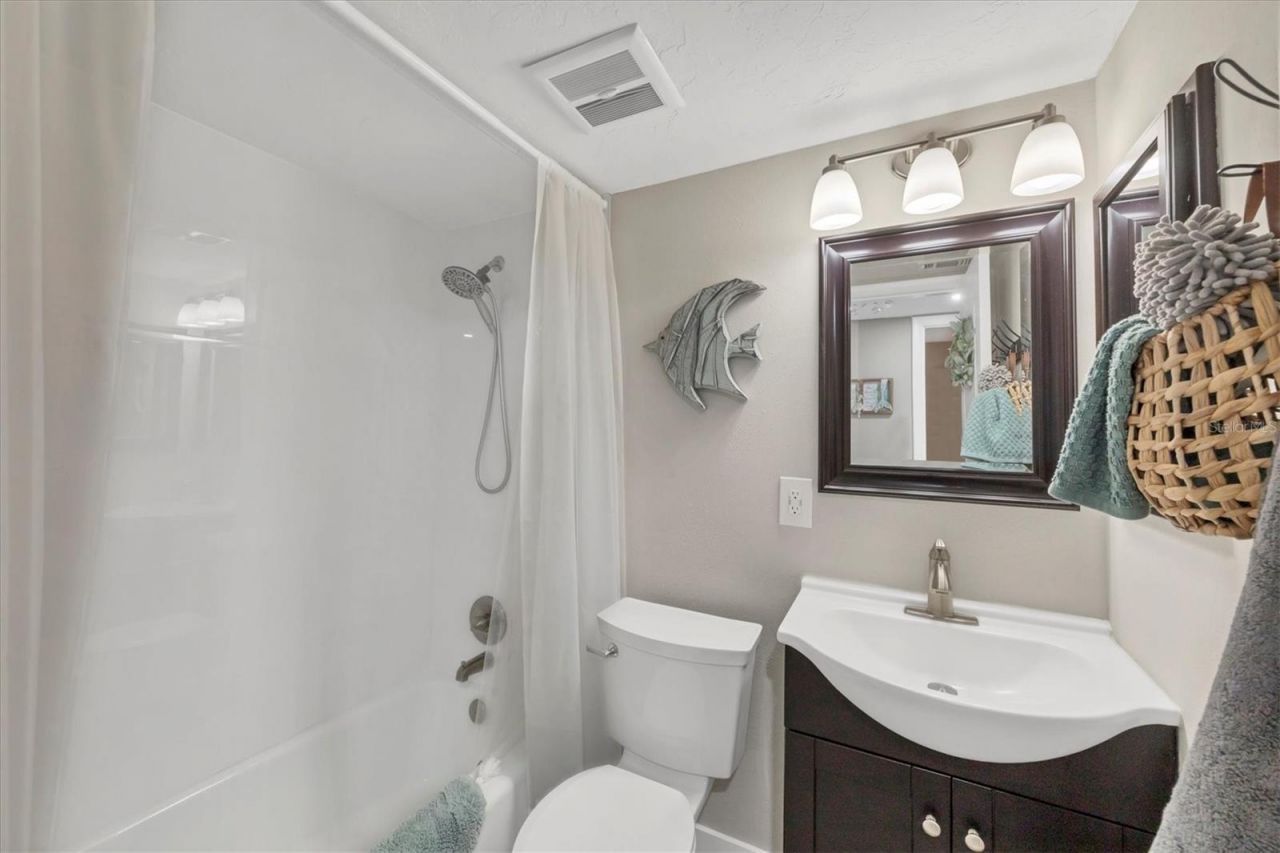 116 Vista Hermosa Circle, Unit 108C, Sarasota, FL 34242 Photo