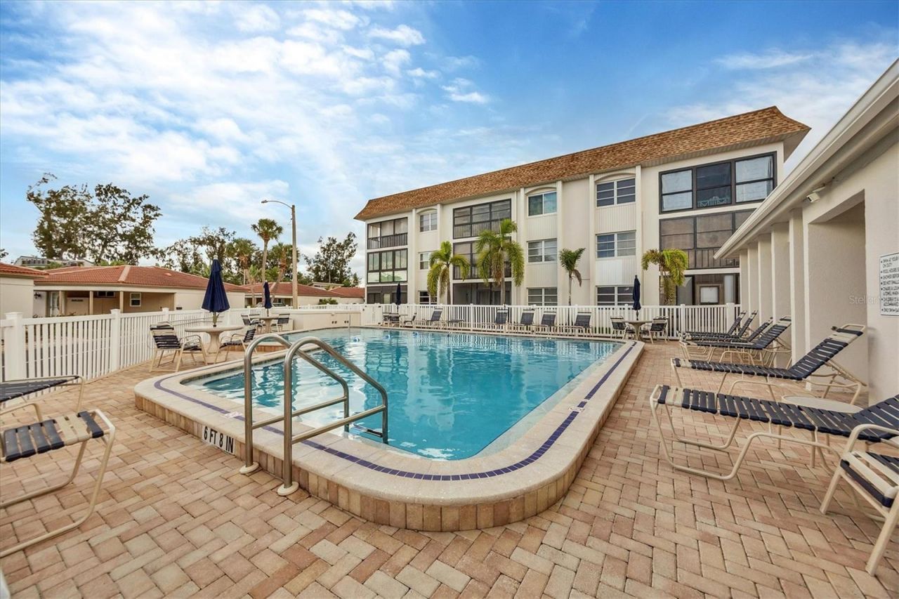 116 Vista Hermosa Circle, Unit 108C, Sarasota, FL 34242 Photo