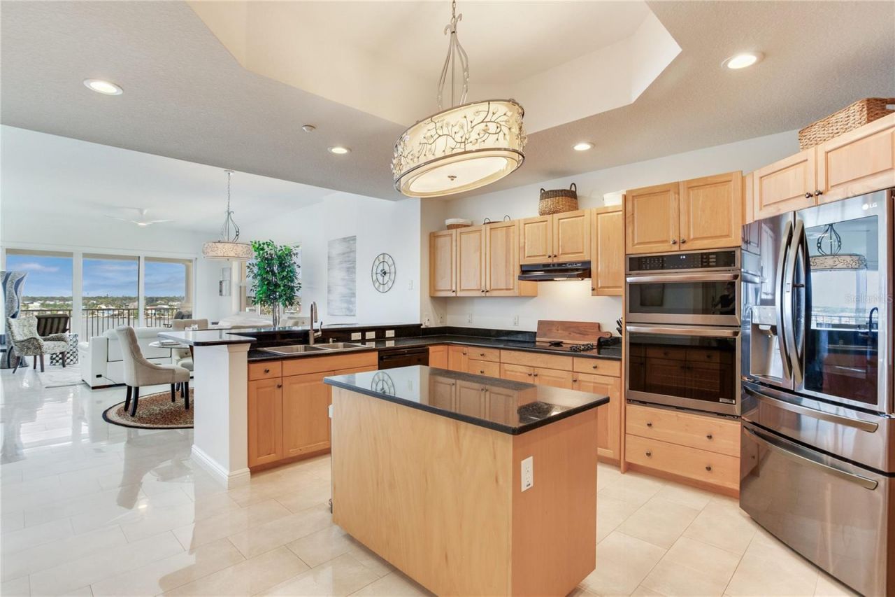 17717 Gulf Boulevard, Unit 606, Redington Shores, FL 33708 Photo