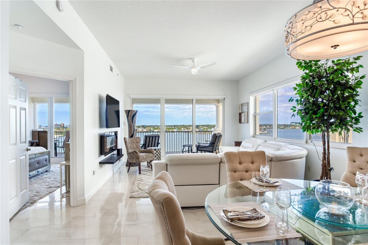 17717 Gulf Boulevard, Unit 606, Redington Shores, FL 33708 Photo