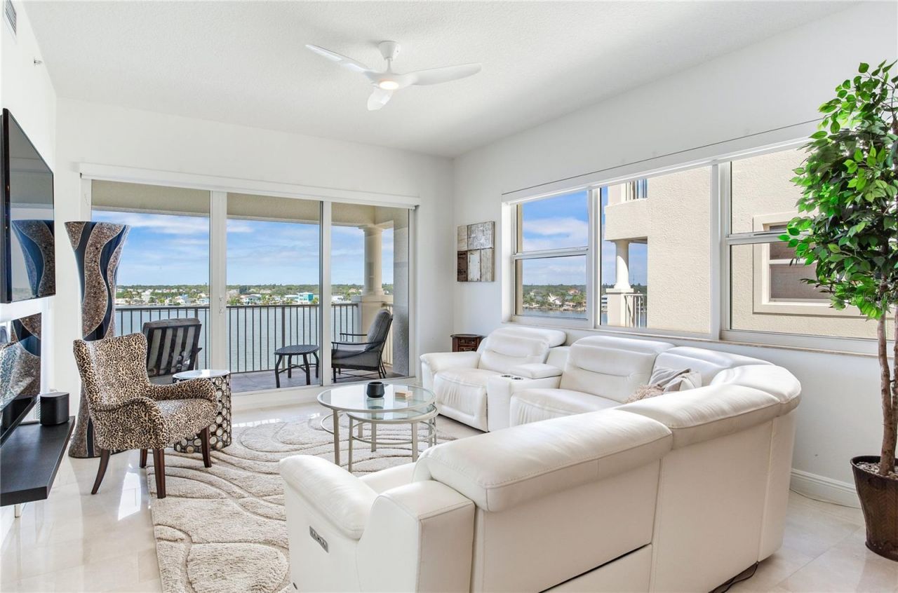 17717 Gulf Boulevard, Unit 606, Redington Shores, FL 33708 Photo