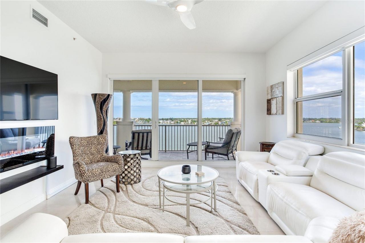 17717 Gulf Boulevard, Unit 606, Redington Shores, FL 33708 Photo