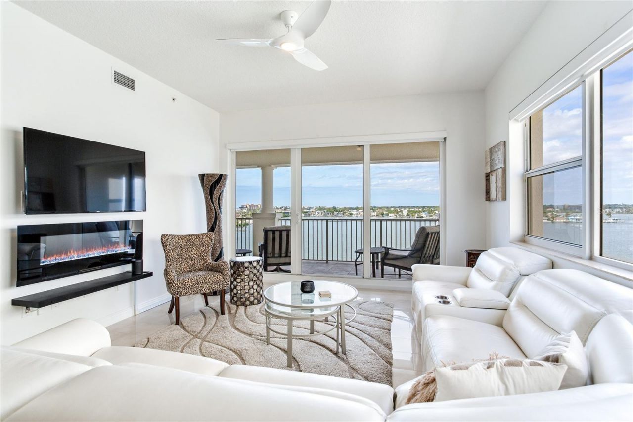 17717 Gulf Boulevard, Unit 606, Redington Shores, FL 33708 Photo