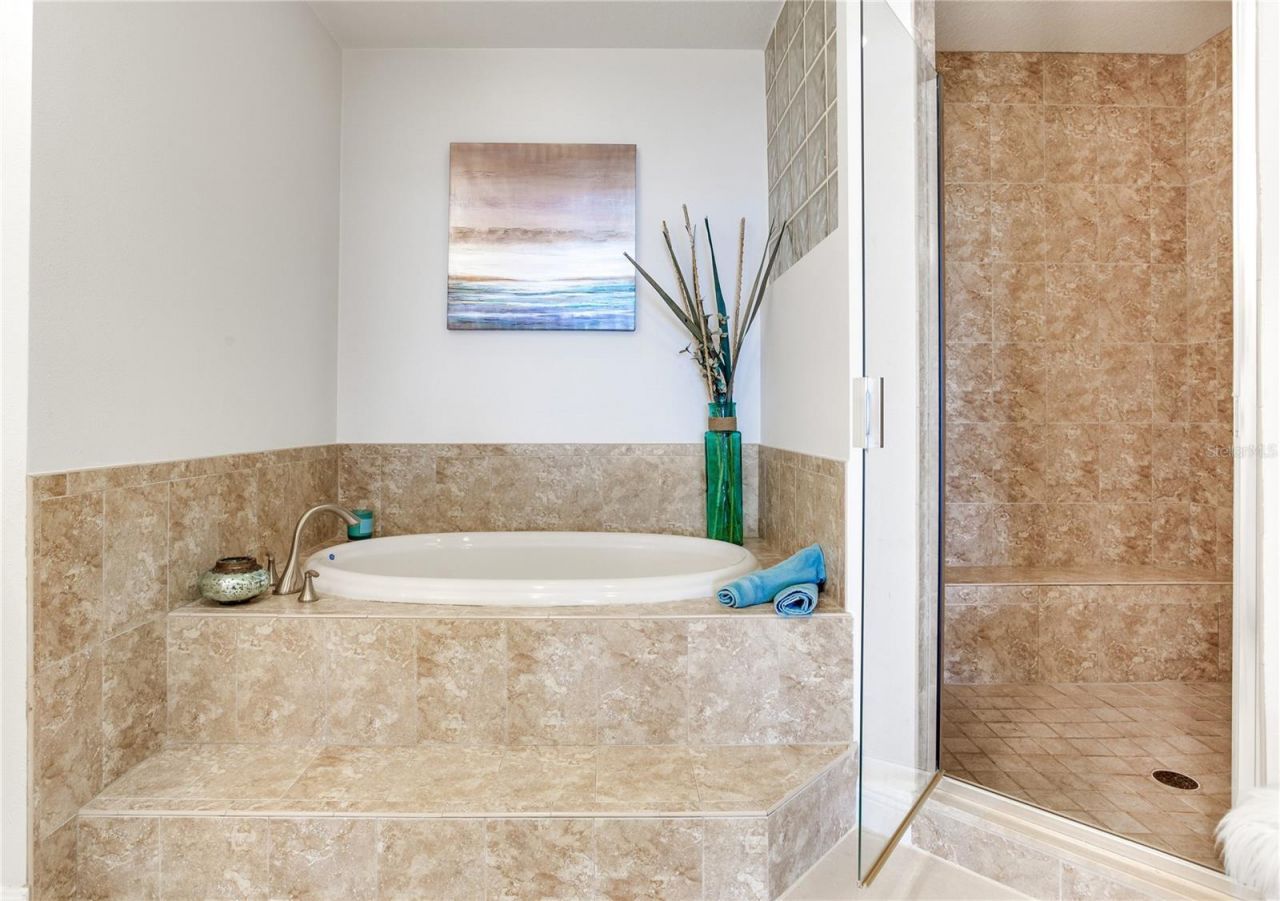 17717 Gulf Boulevard, Unit 606, Redington Shores, FL 33708 Photo